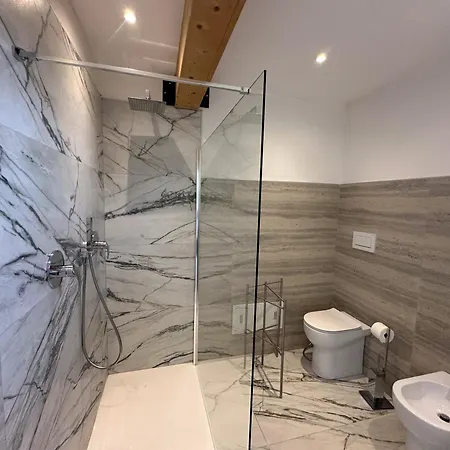 Apartment Iris Modena