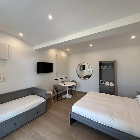 Apartment Iris Modena